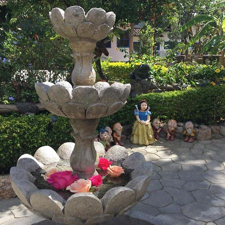 Hostal Jardin Escondido Vilcabamba Esterno foto