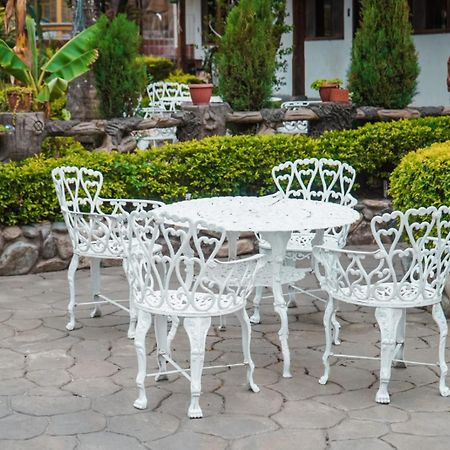 Hostal Jardin Escondido Vilcabamba Esterno foto